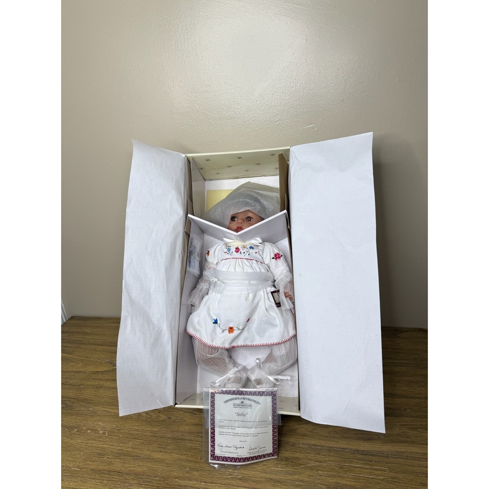 The Ashton Drake Galleries Sofia Collectible Doll New/Other Condition